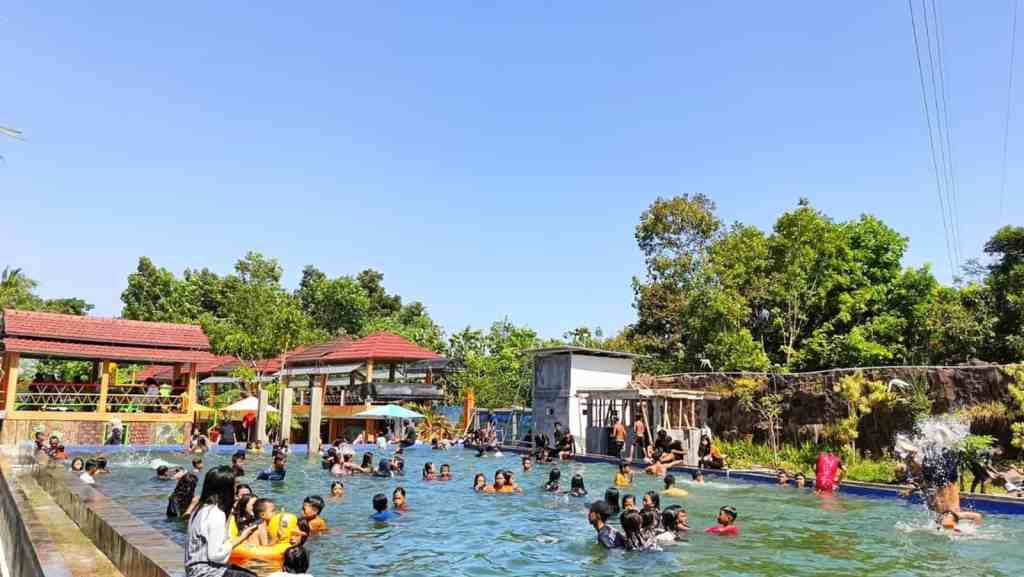 Wisata Kolam Renang Baru, Annasya Waterpark di Jember Jawa Timur
