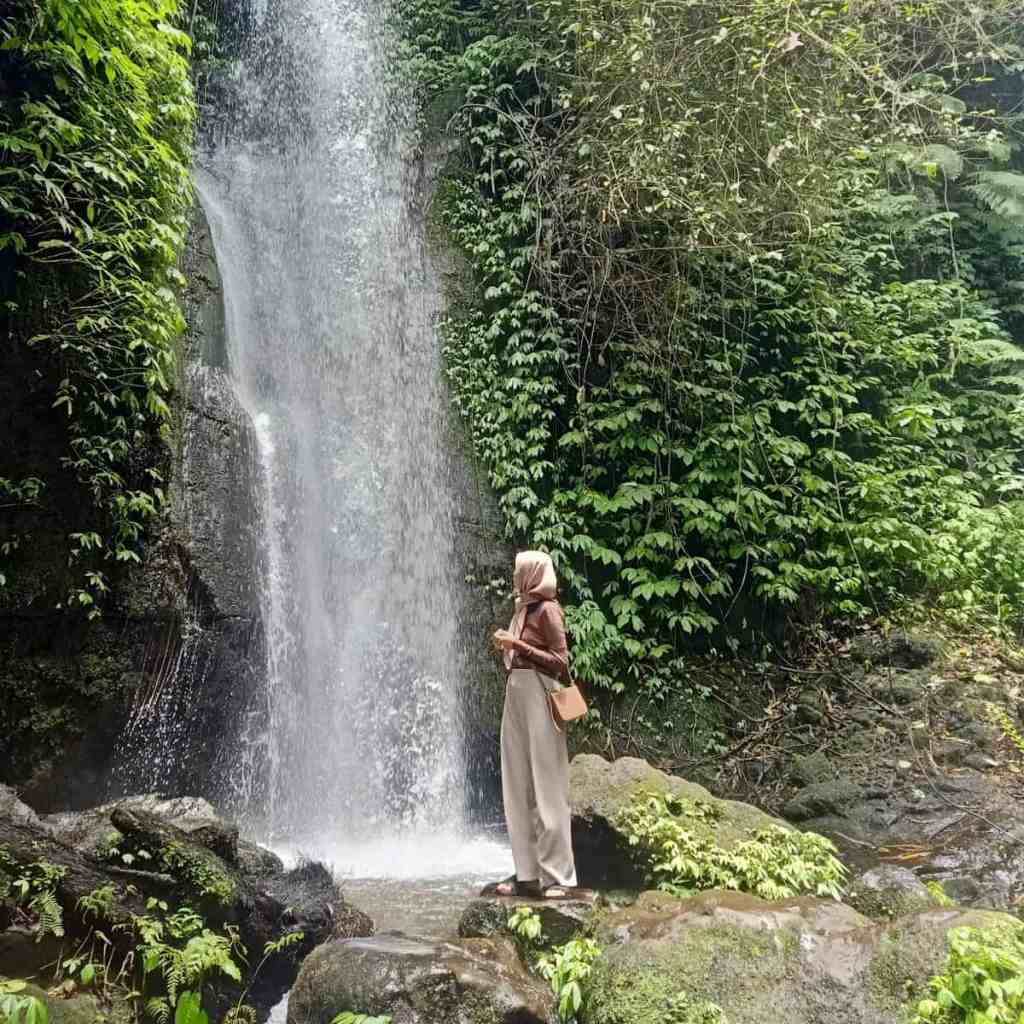 Objek Wisata Alam Air Terjun Tujuh Bidadari Jember Jawa Timur