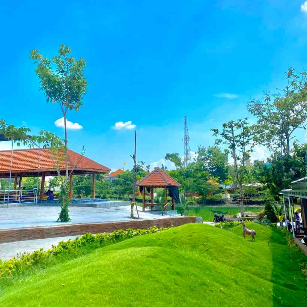 Rekreasi Keluarga dan Liburan Seru di Wisata Jati Sewu Gresik