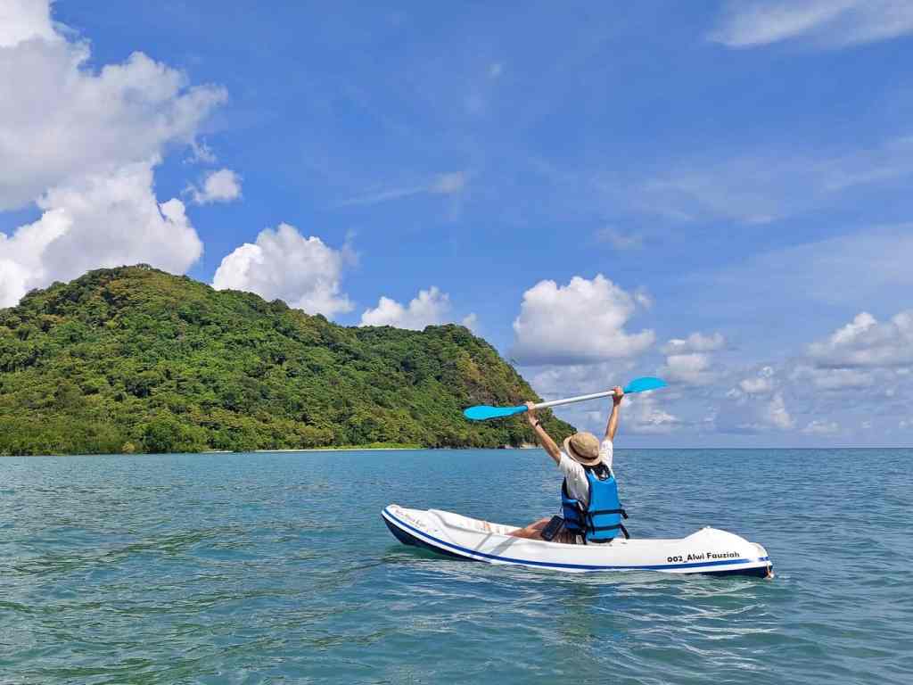 Pesona Keindahan Pantai Selayar, Wisata Tersembunyi di Pulau Bawean Gresik Jawa Timur