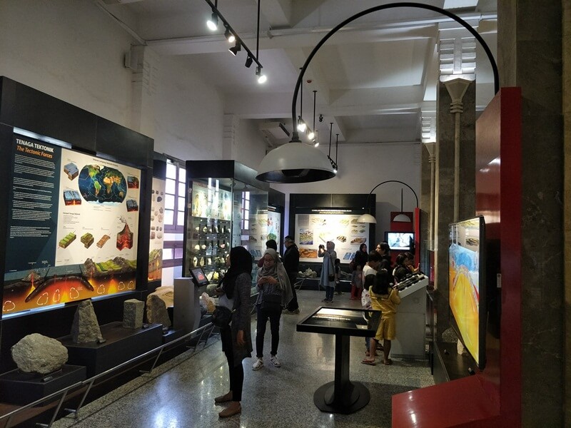 Museum Geologi Bandung, Wisata Sejarah Dengan Segala&nbsp;Koleksinya