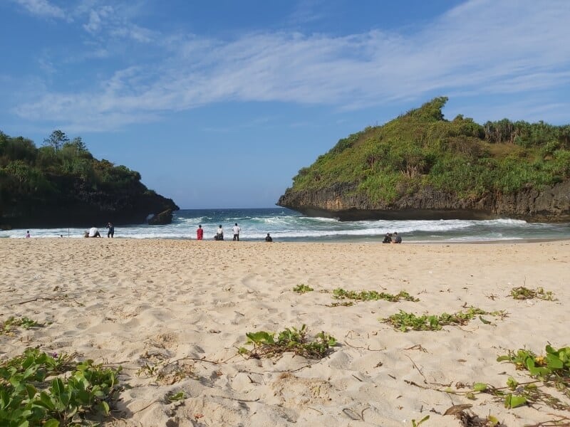 Pantai Sedahan, Tentang Pesona Gerbang Ombak