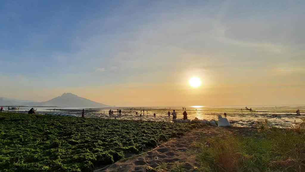 Pantai Berigeen Situbondo, Pesona Sunset dan Pemandangan Gunung Putri&nbsp;Tidur